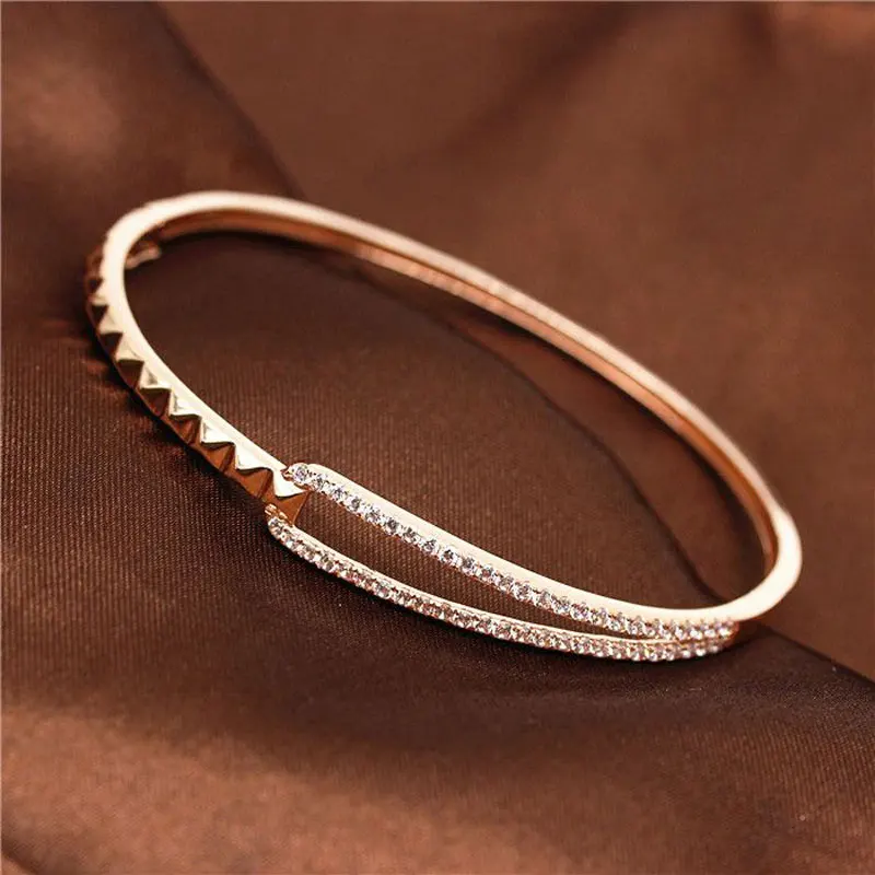 585 Purple Gold Bangles Classic Fashion Plated 14K Rose Gold Inlaid Crystal Charm Bracelet for Women Banquet Jewelry Gift