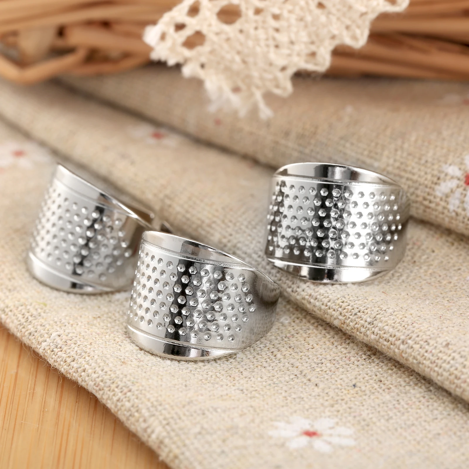 3pcs Metal Finger Thimbles Tailor Sewing Grip Shield Protector Sewing Machine Handworking Pin Needle Tools