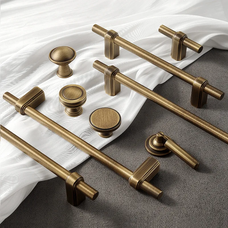 Nordic Vintage Brass Furniture Handles Bronze Handles for Wardrobe and Drawer Kitchen Cabinet Handles Shoe Cabinets Pulls