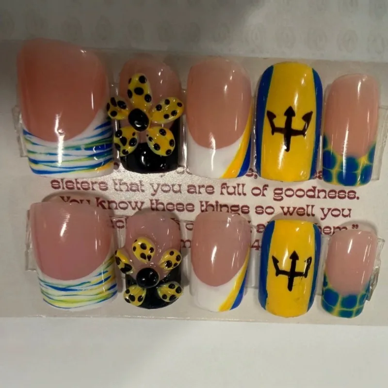 10pcs Handmade Nails Light Blue with Contrasting White Floral Ink-wash Patterns Fresh and Crisp Design Press-on Nails