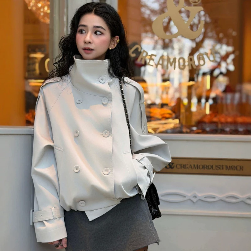 2026 Autumn New Fashionable Korean Elegant Niche Design Jacket Khaki Double Breasted Stand Up Collar Short Windbreaker for Women