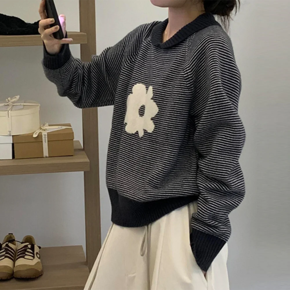 Korean chic retro striped lapel knitted sweater women's 2025 new autumn great-looking lazy soft waxy top