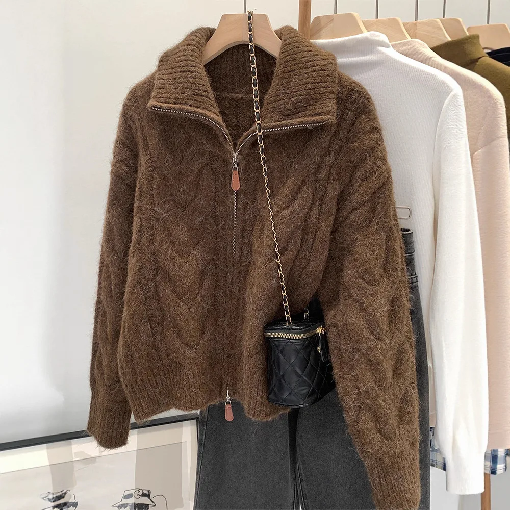 2026 New Women Lapel Thick Cable Knit Zip Sweater Jacket High End Knitted Cardigan Top Chic Long Sleeve Outwear Autumn Winter