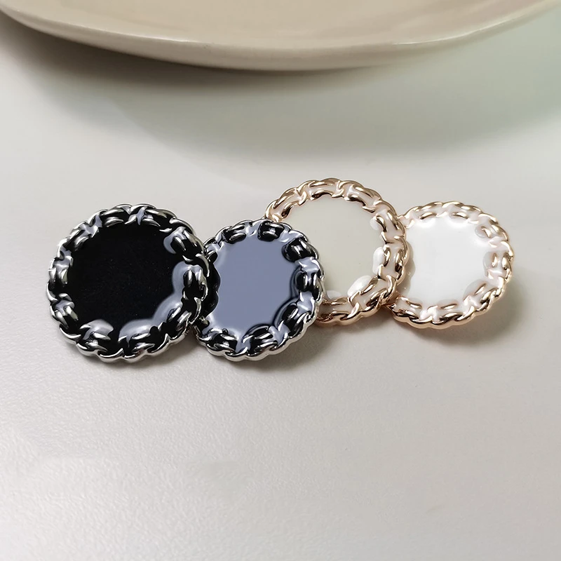 10pcs 15/20/25mm Oiling Process White Black Buttons for Clothing Fashion Simple Shirt Buttons Clothes Accessories Jacket Buttons