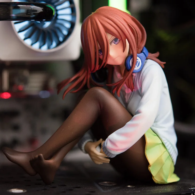 12CM Nakano Miku The Quintessential Quintuplets Action Figure Collection Toys Christmas Gift Doll