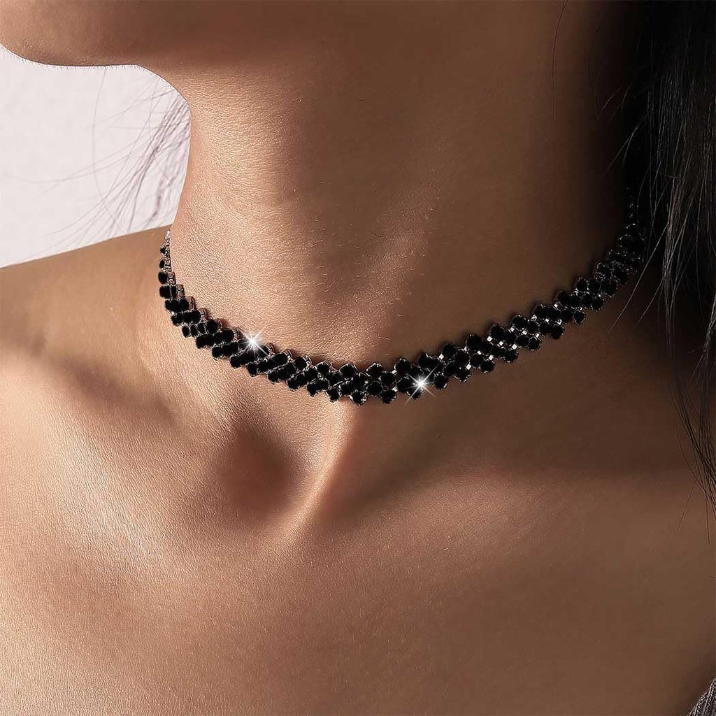 Colar Choker Black Diamond para Mulheres - Joia Elegante e Brilhante para a Clavícula