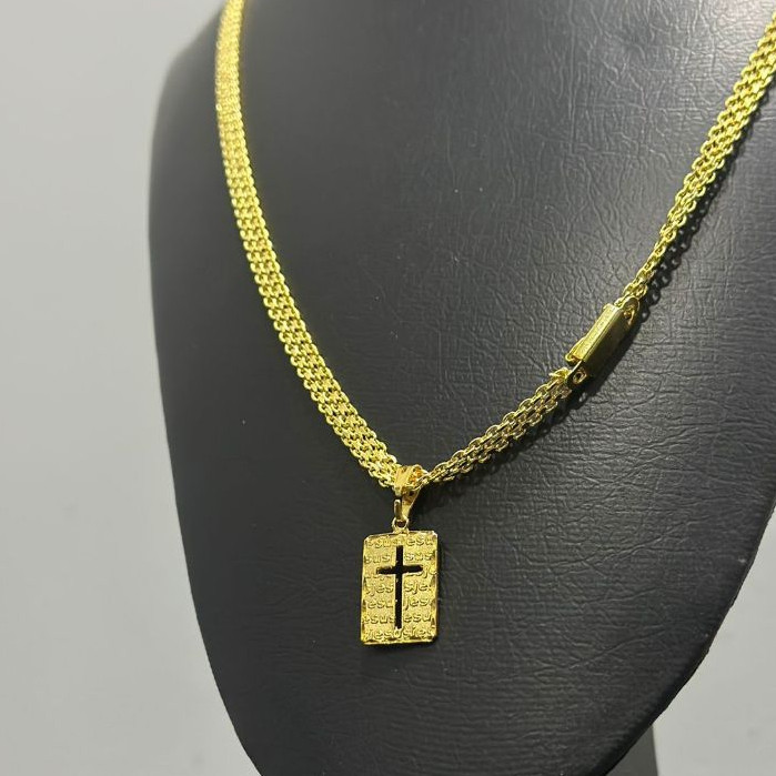 Cordão Cadeado Triplo com Pingente de Cruz – Feito com Moeda Antiga, Banho em Ouro 18K | Estilo,