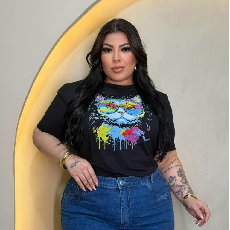 T-shirt Camiseta Plus Size Feminina estampa de gato