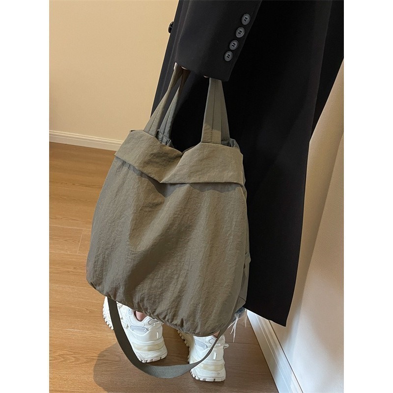 Bolsa De Ombro De Nylon Leve De Grande Capacidade Feminina Casual Pano Lavado Nas Axilas Portátil Crossbody De Classe De