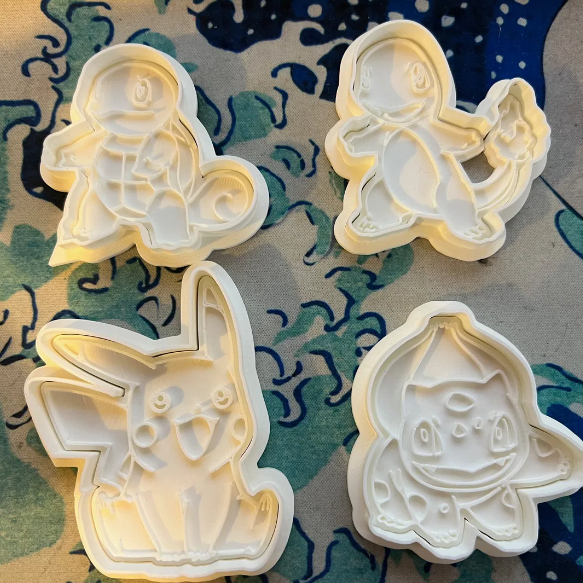 Kit Cortador e Marcador de Biscoitos Cookie e Massa Pokemon Pikachu Squirtle Charizard Bulbasaur