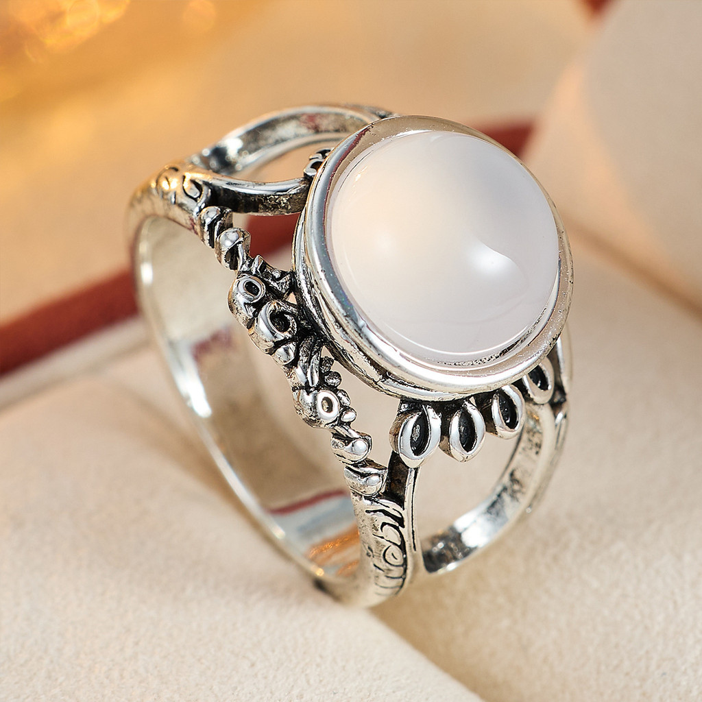Vivianee luz luxo Retro imitação de ágata branca anel feminino angustiado Thai prata esculpida anel oco estilo étnico ar