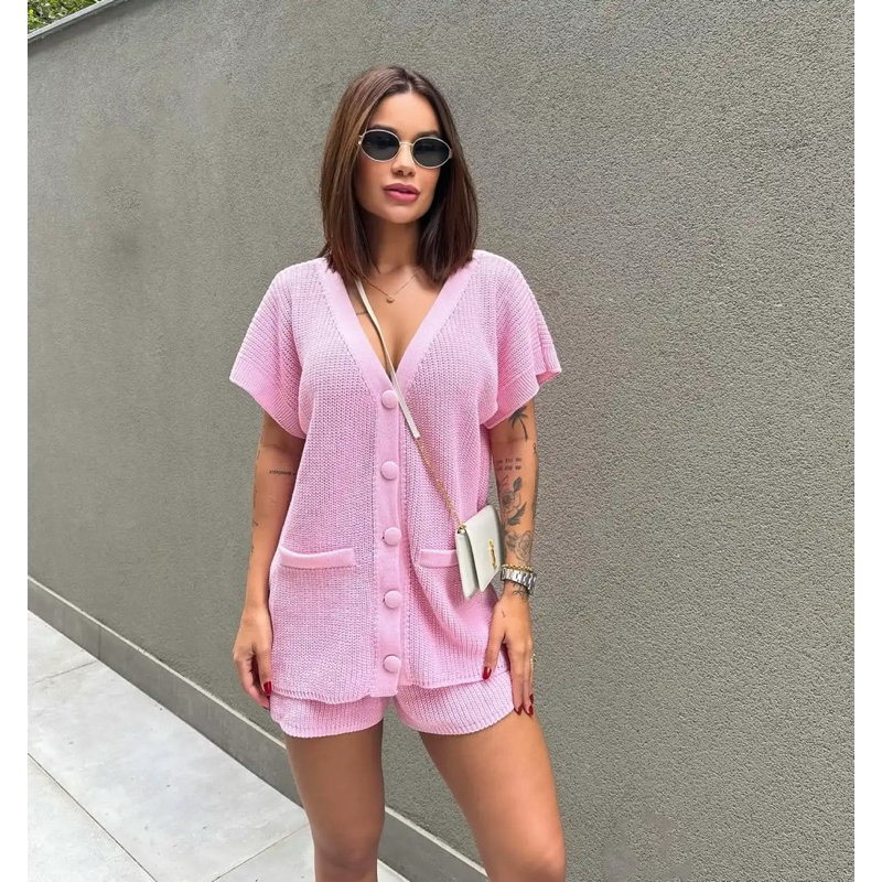 Conjunto Feminino em Tricot Tamanho Único – Blusa com Botões e Short Tendência Over