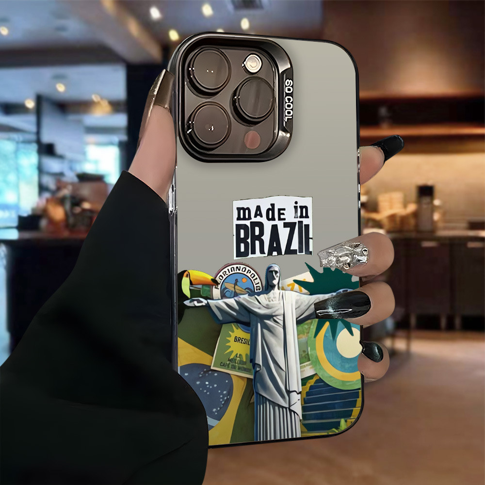 Capa Fosca Made in Brazil Colagem Cristo Redentor Tucano Praia Anti‑Queda para iPhone 11 12 13 14 15 16 Pro Max
