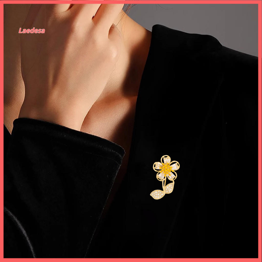 Flower Brooch Pin Vintage Style Elegant Rhinestone for Women – Lapel Decorative Accessory for Shirts Dresses Scarves H