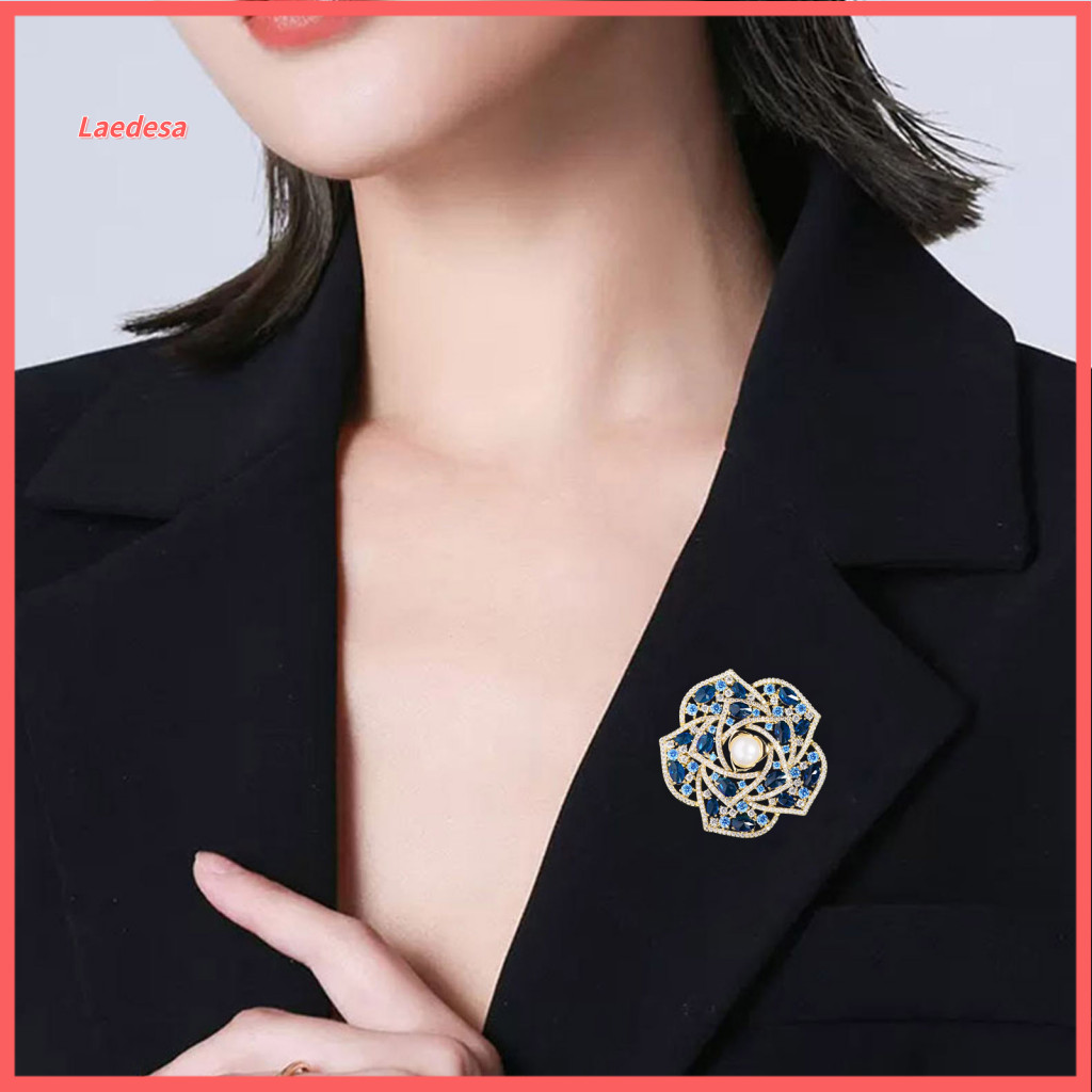 Versatile Brooch Pin Elegant Camellia Flower with Imitation Pearl Rhinestones Stylish Lapel Accessory for Women’s Swea