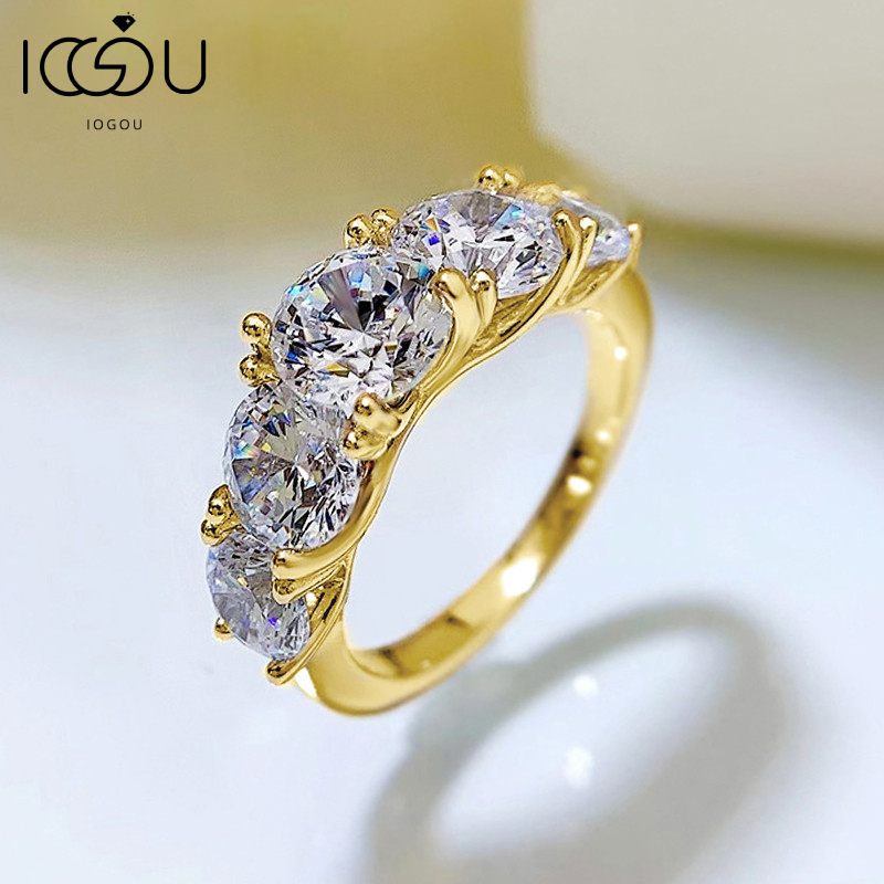 IOGOU Espumante 5 Pedras Moissanite Anel De Diamante Para Mulheres 14K Ouro Cheio De Aliança De Casamento Anéis De Dedo