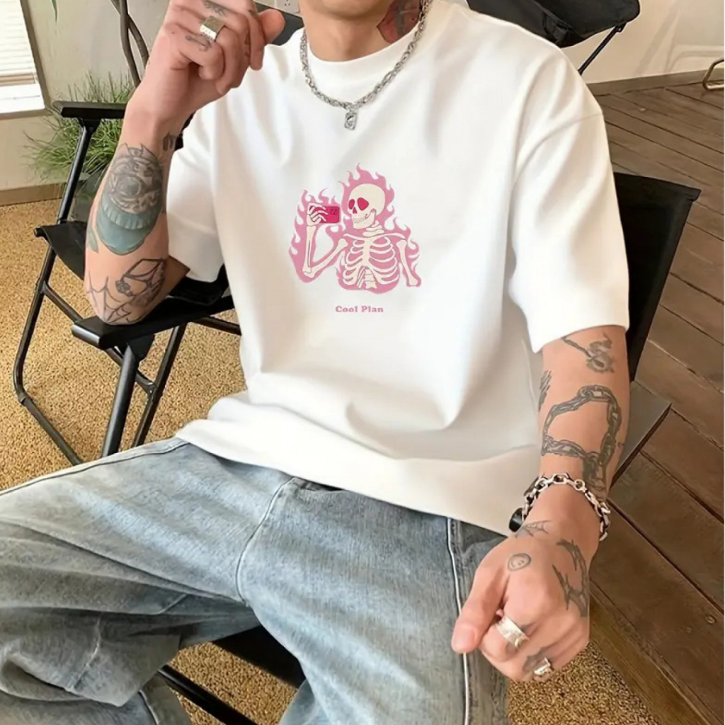 Camiseta Oversized Skeleton Pink Flames Streetwear Unissex Criativa