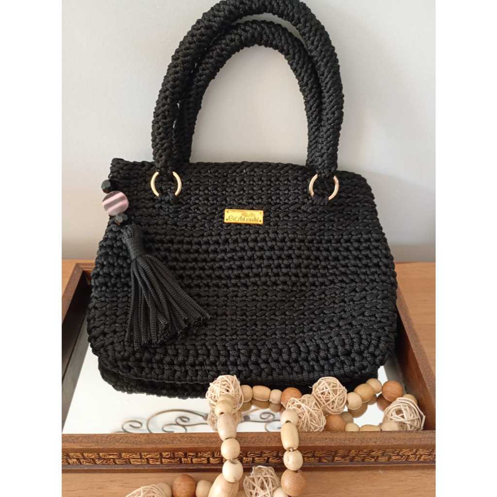 Bolsa de Ombro de Crochê em Fio Náutico Preto, com Fecho Imantado