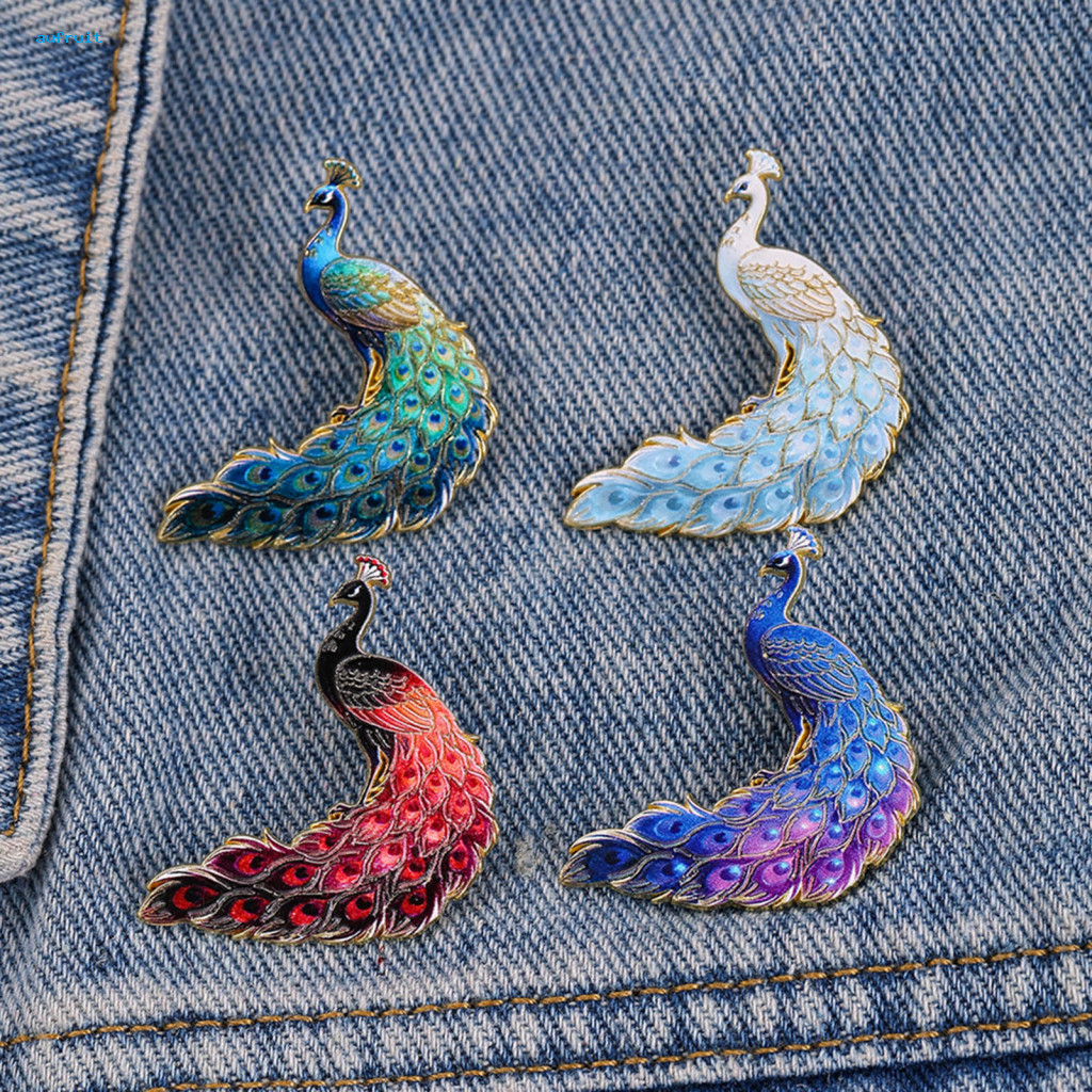 Detailed Texture Brooch Gradient Color Peacock Shape Pin with Uv Printing Zinc Alloy Badge for Coats Sweaters Stylish Ve