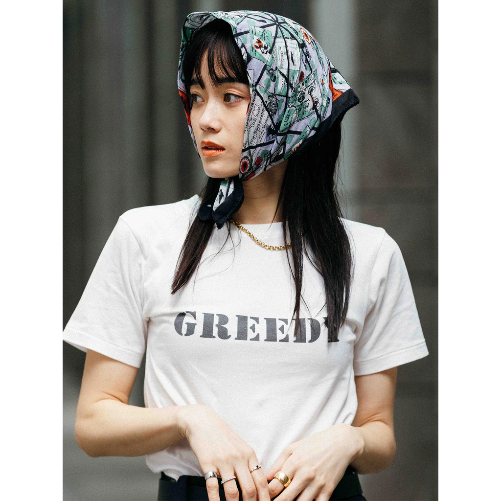 ZOEYJA ZOEYJA Costura de agulha única/gola larga com nervuras estampa de imersão GREEDY Carta Camiseta macia de algodão