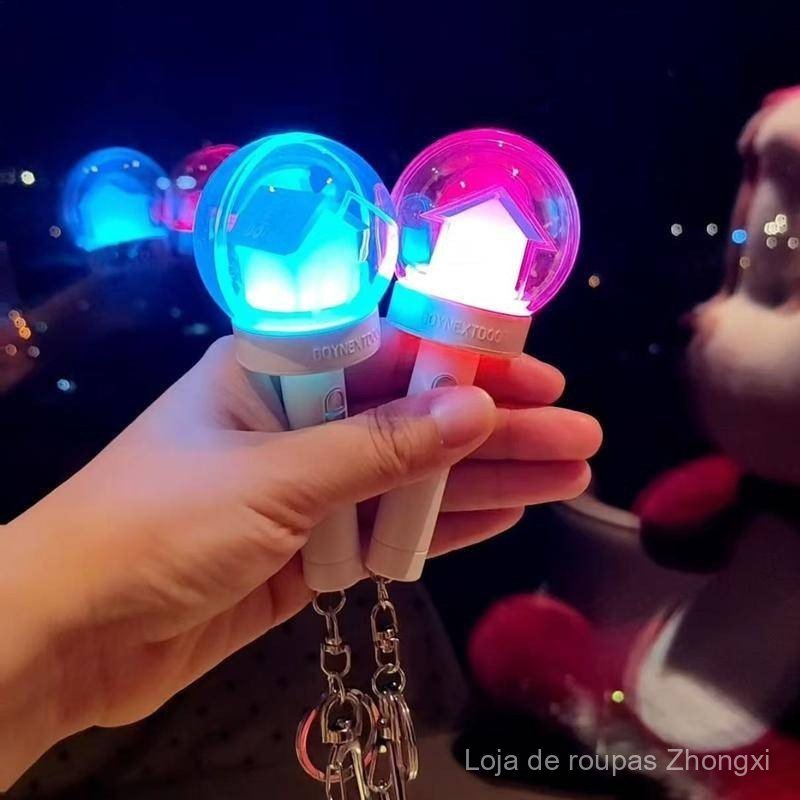 2025 Kpop BOYNEXTDOOR Mini Light Stick Chaveiros Criativos Luzes Laser Pendente de Bolsa Chave Tings Coleções de Fãs Par