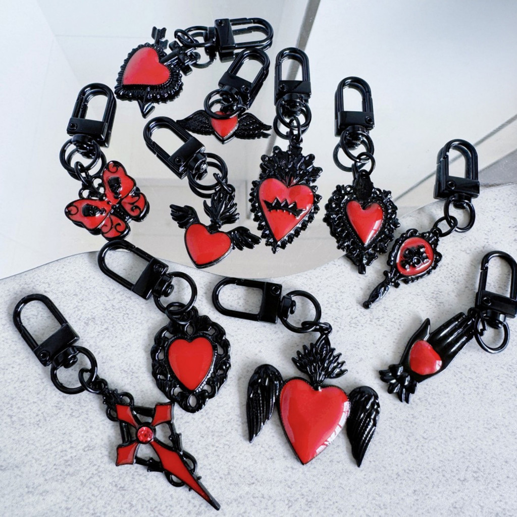 Vintage Backpack Charm Halloween Gothic Keychain Dark Aesthetic Punk Hip Hop Heart Pendant Purse for Women Men Stylish G