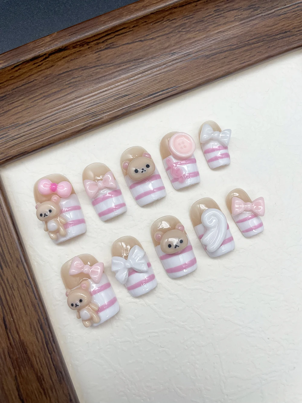 3D Pink White Stripes Rilakkuma Press On Nails Art Cute White Bear Bowknot Note Wings Decoration Cartoon Square Fake Nails