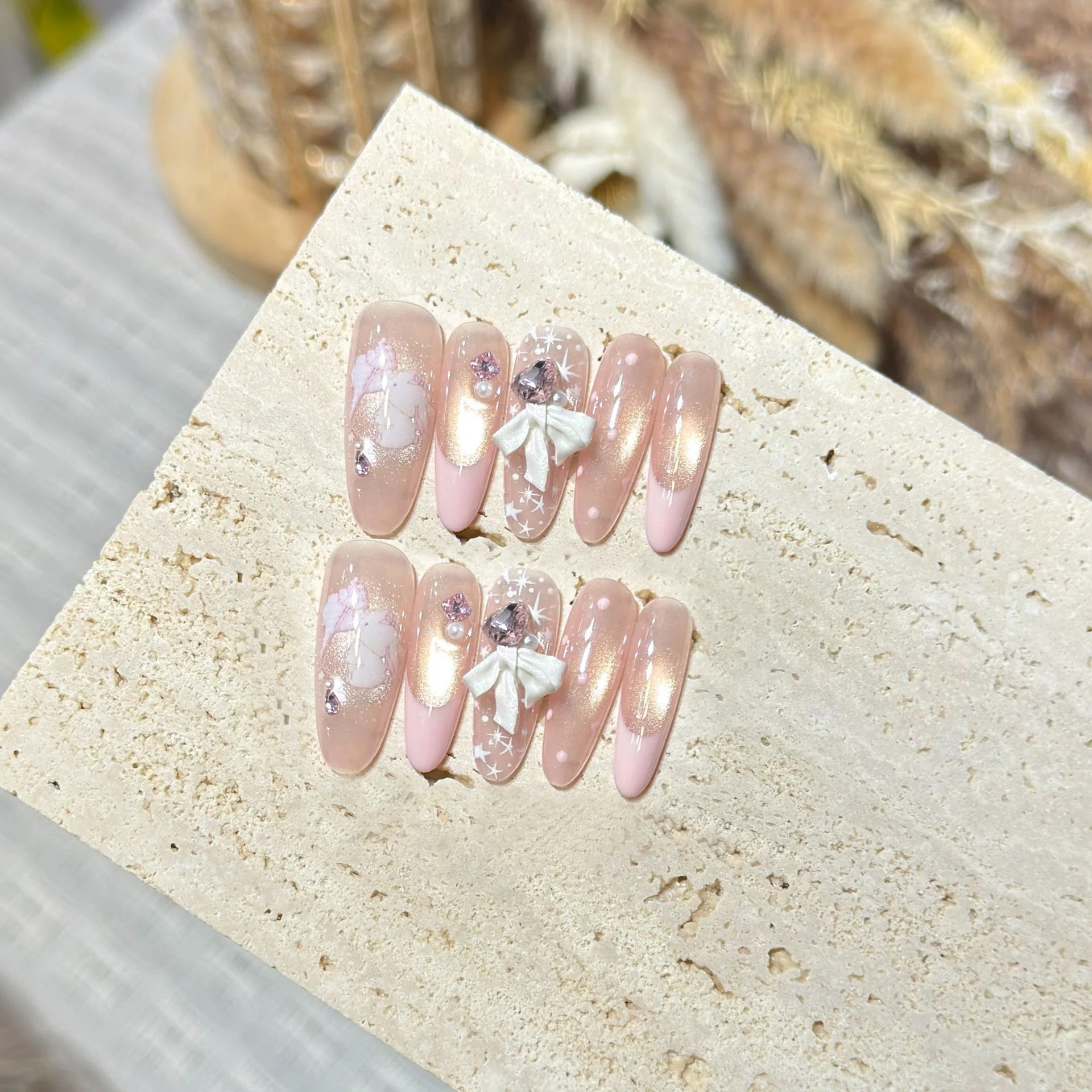 10pcs Nude Pink Cat Eye Handmade Nails 3D White Bow Rhinestone Star Cute Bear Fake Nail Medium Oval False Nail for Women&Girl