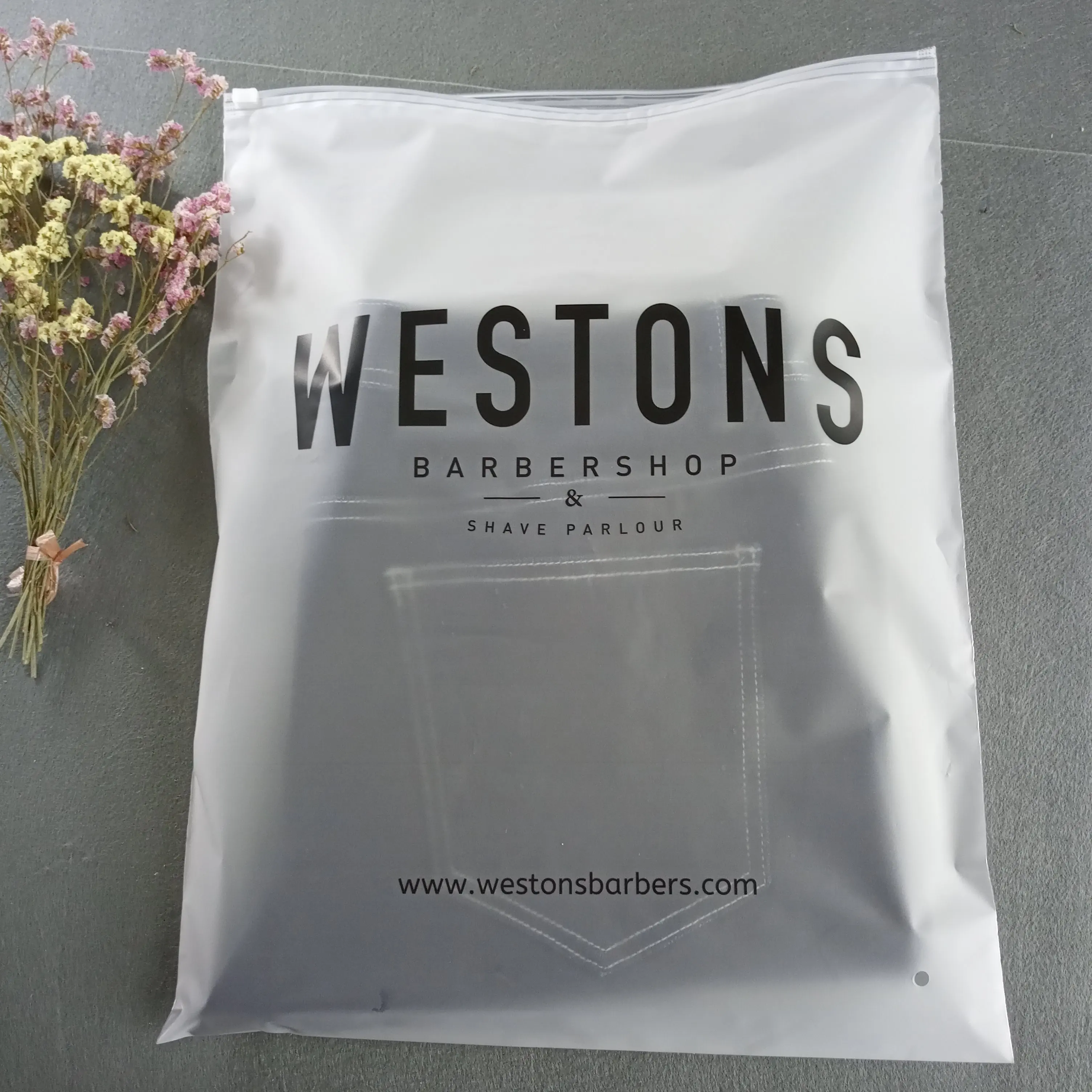 100pcs 50pcs Eco-friendly Custom Printed Biodegradable Frosted sealing zipper lock bag For Clothes Shirt Swimwear Packaging