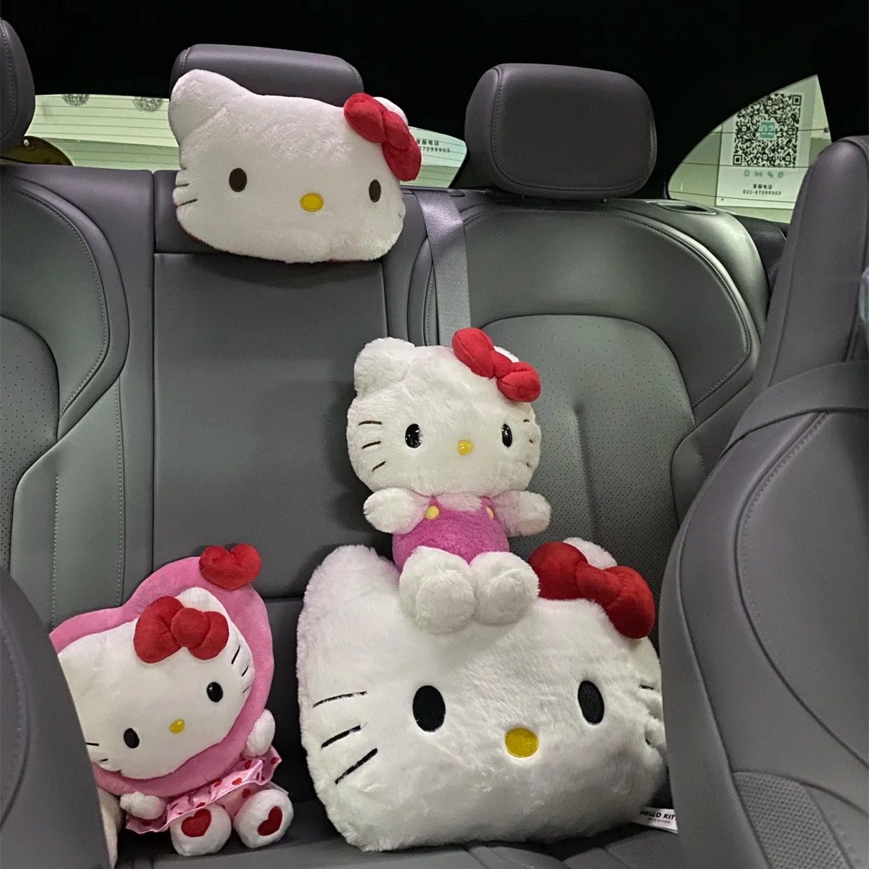 Hello Kitty Car Headrest Plush Love Neck Pillow Heart-Shaped Plush Style for Your Car Seat Car Accessories