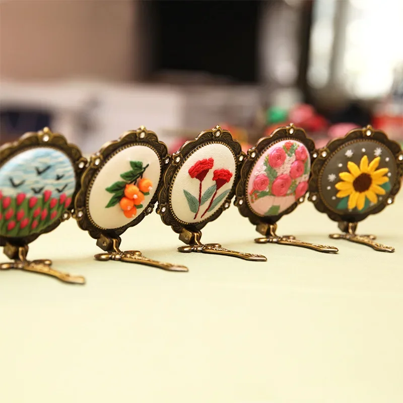 Vintage Embroidered Handheld Mirror 14.5-7.5CM Portable Compact Makeup Mirror for Women Purse &Travel Elegant Flower Design