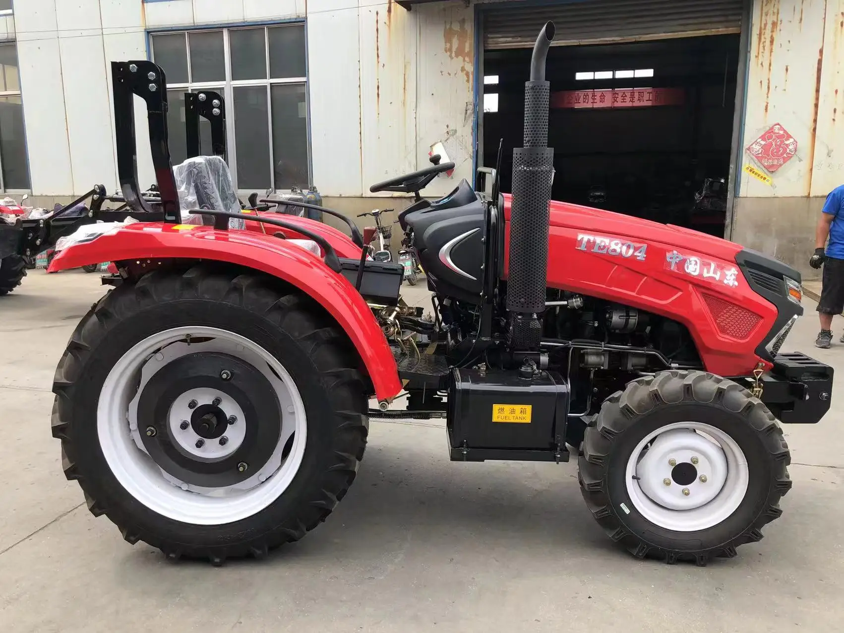 Best Selling 50hp Mini Tractor 4WD Garden Farm 4-Wheel Crawler with 80hp Motor Wholesale Condition Tiller