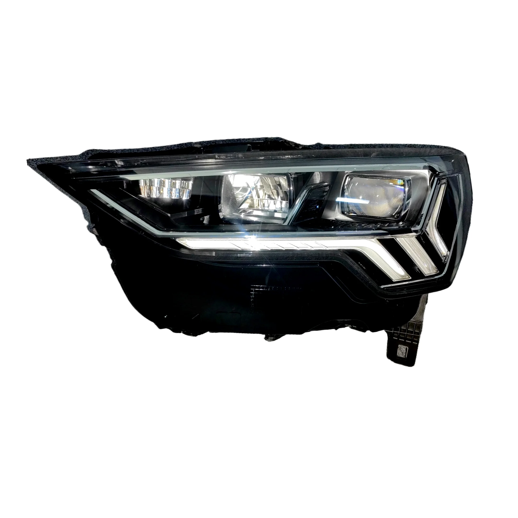 Suitable for High-quality Automatic Lighting System LED Headlights of Q3 Cars