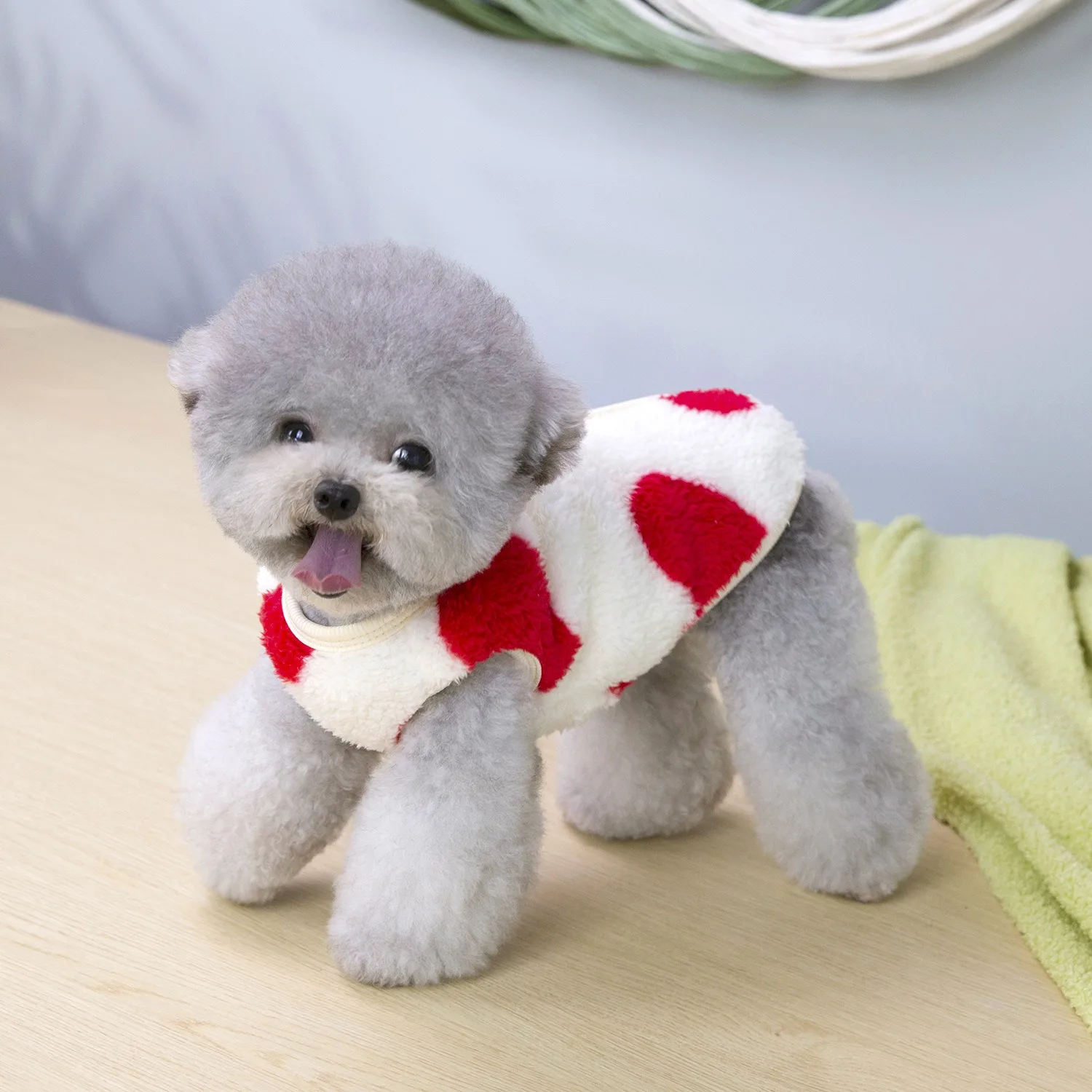 Dog and Cat Autumn/Winter Warm Vest, Thickened Comfortable Teddy Fleece Sweater, Heart-Shaped Button Puppy Clothes