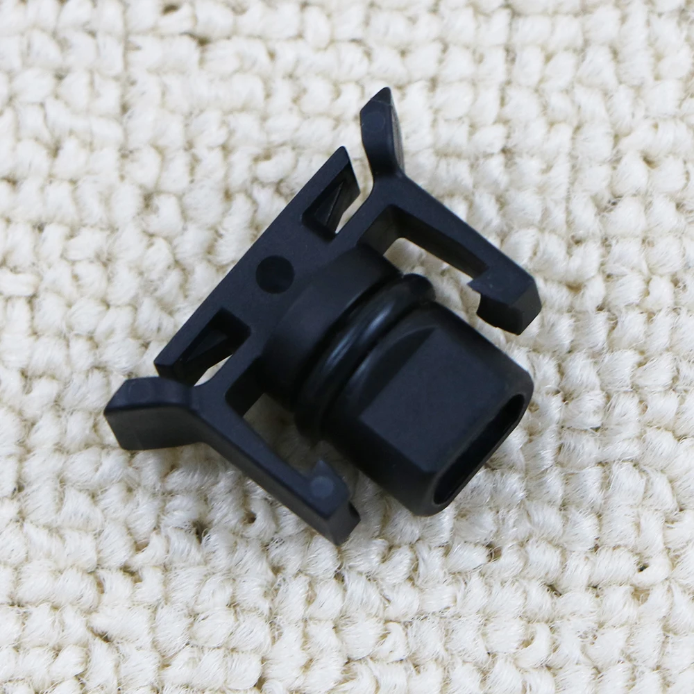 31368308 Water Tank filling Kettle Plugging Radiator Water Plug For VOLVO C30 S40 S60 S80 V40 V50 V60 V70 XC60 XC70 31368308