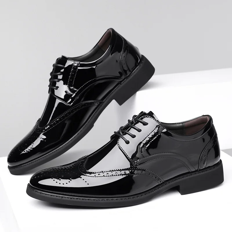 Men Casual Leather Shoes British Style Business Dress Leather Shoes Laced Derby Shoe Classic Carved Brock Shoes Large Size38-48