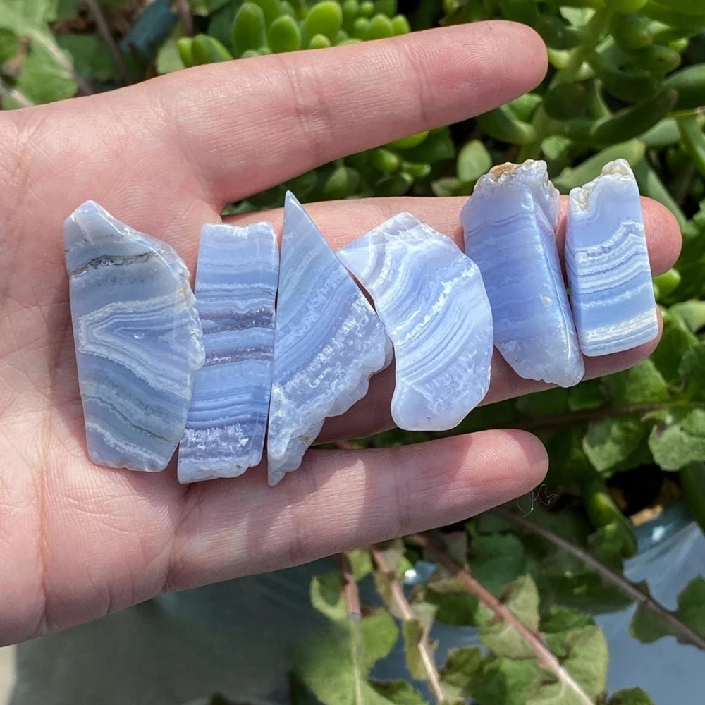 1pc/2pcs/3pcs Natural Blue Striped Agate Freeform Smoothed Home and Desktop Decoration Scene Decoration Gifts for Women