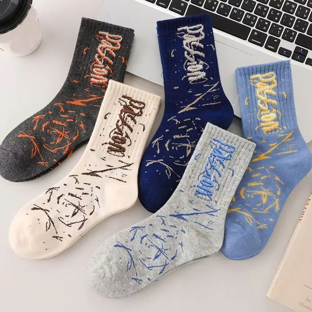 5pair/set Soft Graffiti Printed Socks Breathable Sweat Absorbing Men's Socks Colorful Street Style Socks Sports Wear