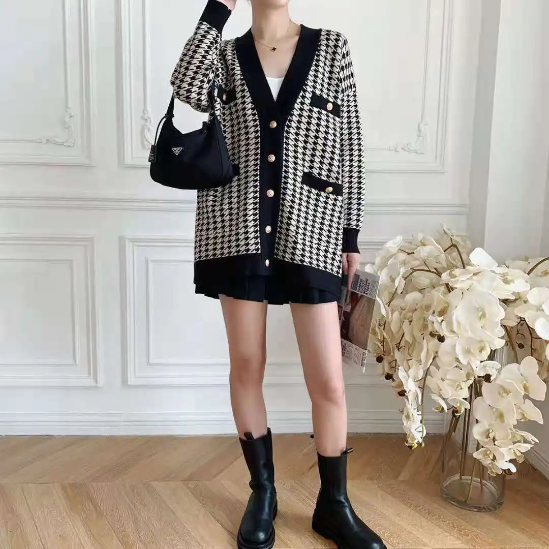 2026 Women's Fashion Neck Buttons Black Oversized Hand Teeth Knitting Open BAN Woollen Fall Winter Knitted Vintage V-Neck Long S