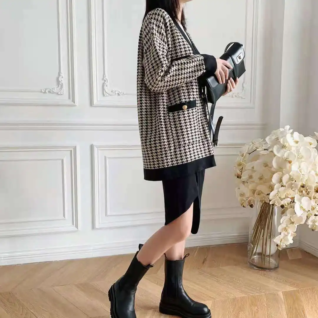 2026 Women's Fashion Neck Buttons Black Oversized Hand Teeth Knitting Open BAN Woollen Fall Winter Knitted Vintage V-Neck Long S