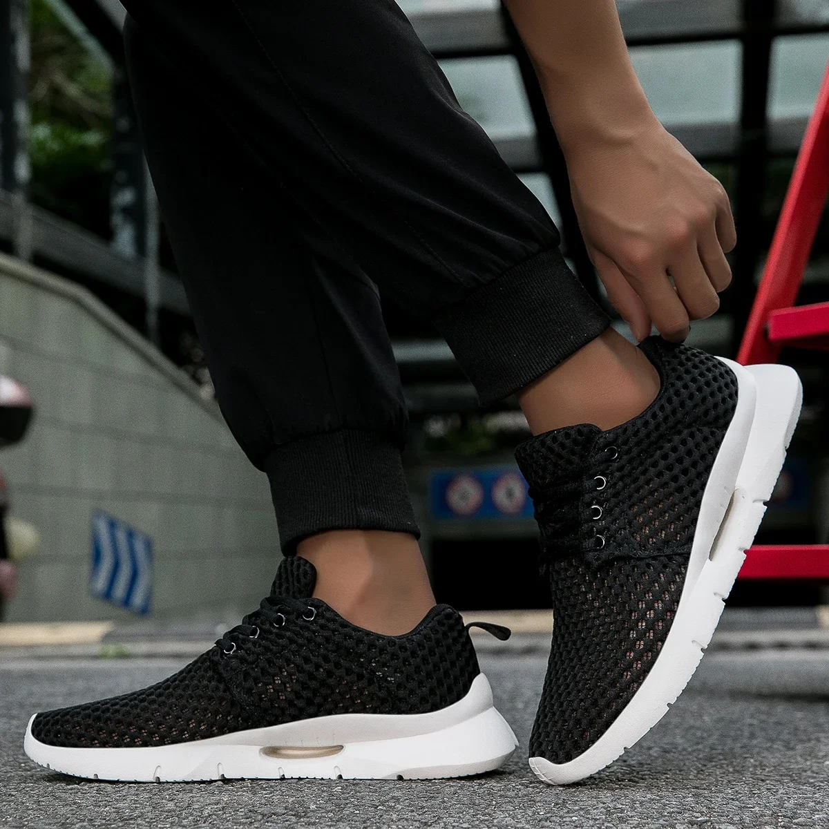Summer New Men's Breathable Mesh Sneakers Lightweight Comfortable Anti-Slip White Casual Sport Shoes Men's Zapatillas Hombre