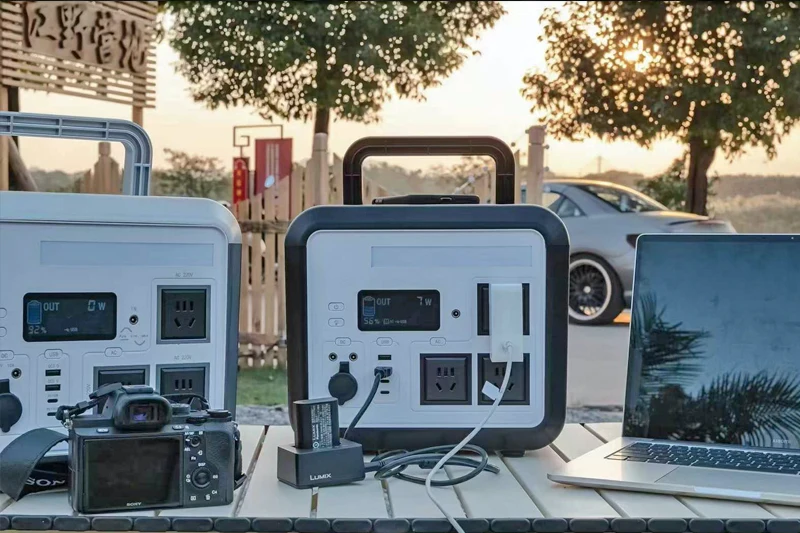 1200W LiFePO4 Solar Generator Portable Power Station, Large Capacity, Fast Charging with 11 Ports, Suitable for Outdoor Camping
