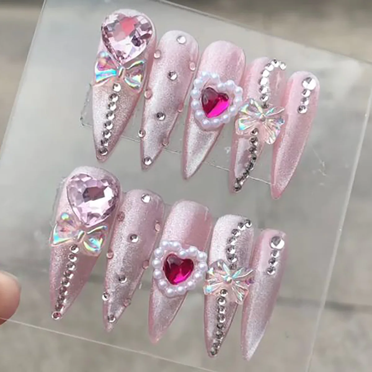 24pcs Cat's Eye Press on Nails Tips with Love Diamond Design False Nail Art Shiny Bow Pink Long Almond Fake Nails Sets Finished