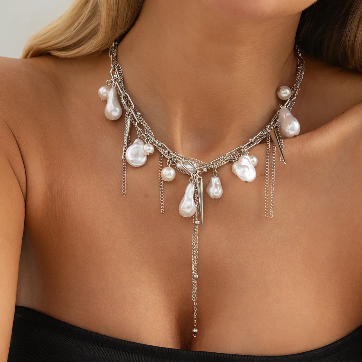 Ingemark Luxury Baroque Imitation Pearl Pendant Necklace for Women Elegant Retro Metal Tassel Chain Choker Boho Neck Jewelry