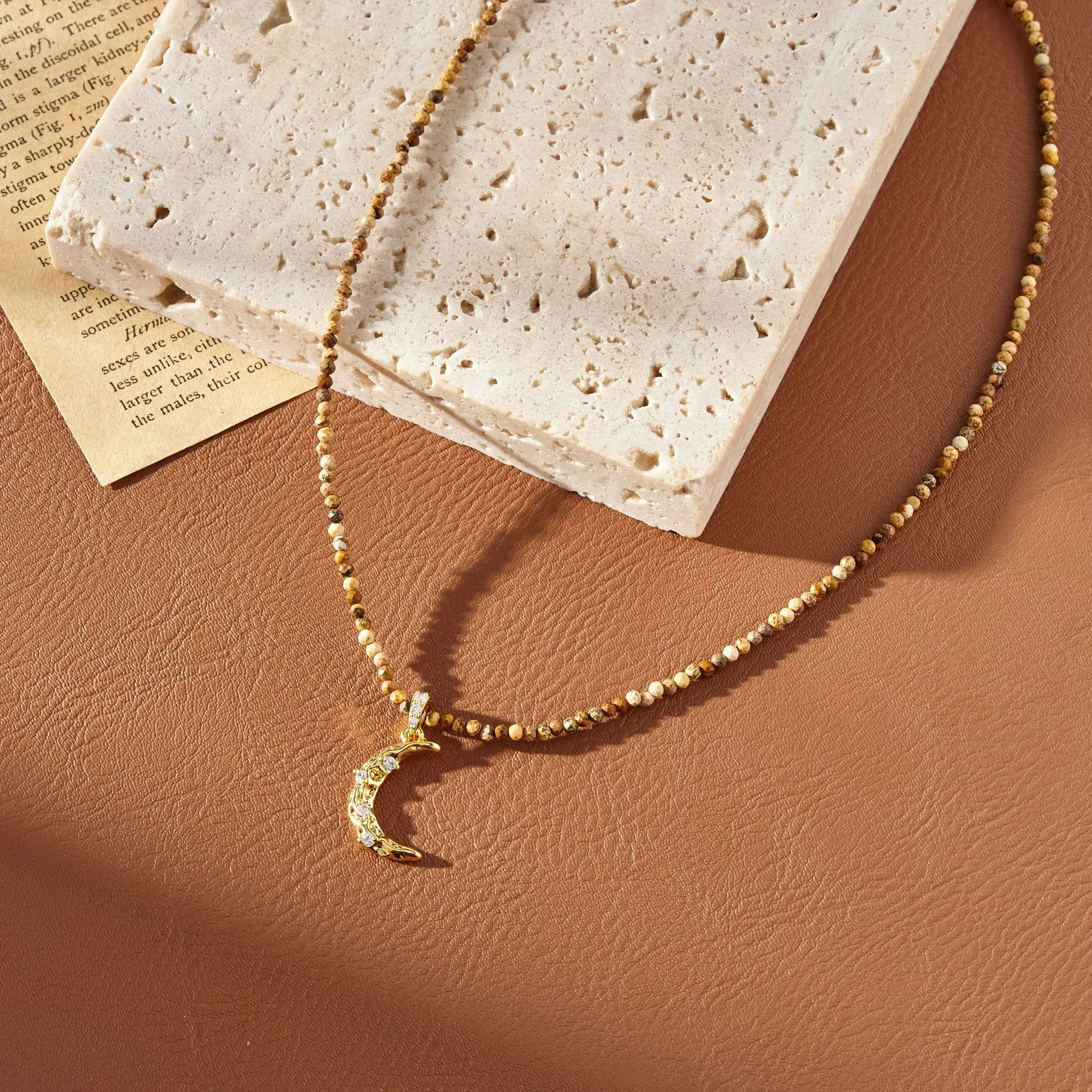 Vintage Dopamine Imitation Natural Stone Moon Pendant Layered Necklace for Women Niche Luxury Beaded Clavicle Chain Neck Jewelr