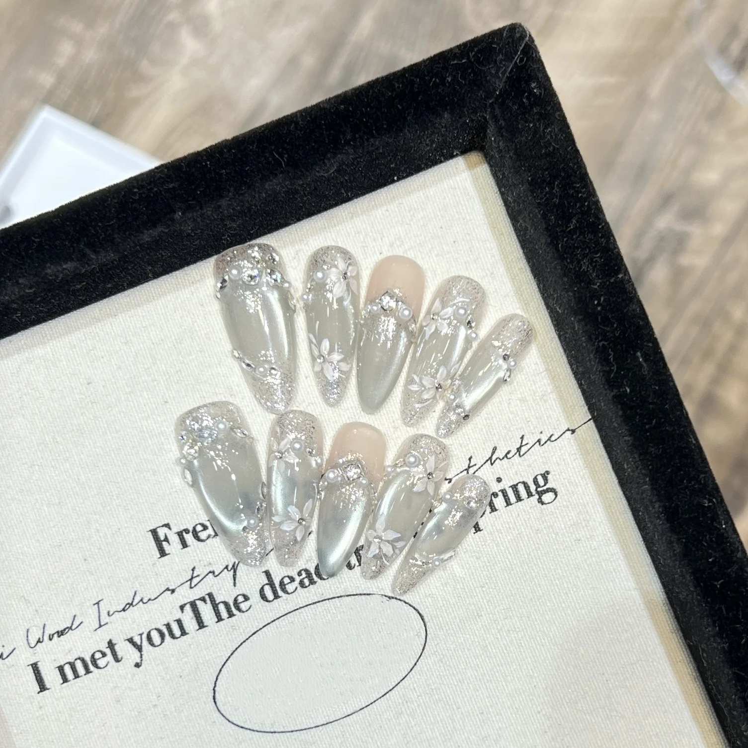 10Pcs 3D Butterfly Finished Long Fake Nails Tips Sets Press on French Cat's Eye Diamond Design Stick on Handmade False Nail Art
