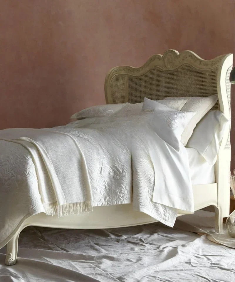 Light luxury minimalist bed American classical home European bed modern hotel civil wedding princess high-end