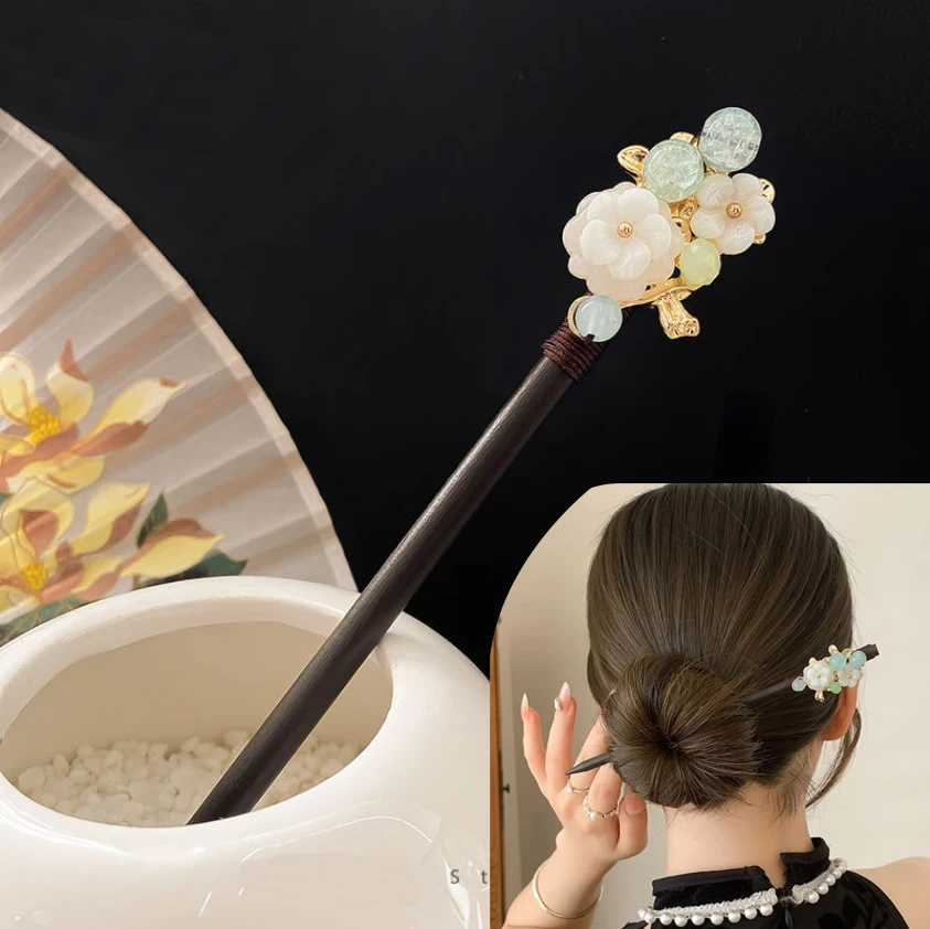 Chinese Hair Stick Step Shake Wooden Hairpin Girls Antique Hanfu Hairpin Pearl Floral Tassel Headdress Vintage Hair Bun Updo