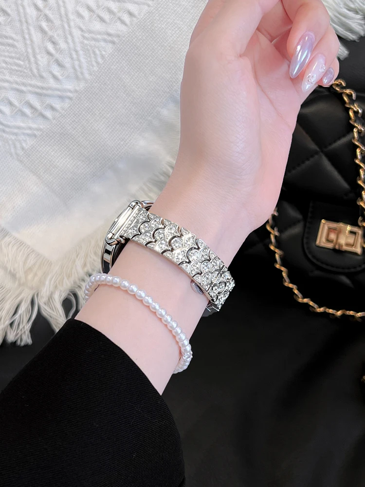 Luxury Fish‑Scale Diamond Metal Strap for Samsung Galaxy Watch 6 4 Classic 5 Pro Active 2 FE 44mm 40mm Women Bracelet 18 20 22mm