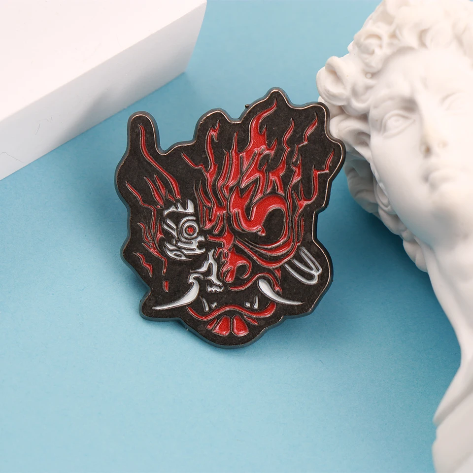 Red Devil skull Head Metal Funny Pins Brooches Badges Backpack Clothing Accessories Wholesale Jewelry Gift for Men